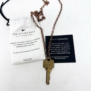 THE GIVING KEYS BRONZE METAL LONG NECKLACE NEW MESSAGE “LOVE”